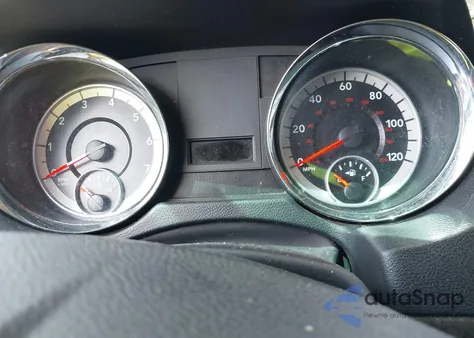 2011 Dodge Grand Caravan Mainstreet z USA, uszkodzony, nr VIN 2D4RN3DG6BR643739